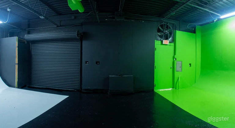  Creative Photo & Video Studio 