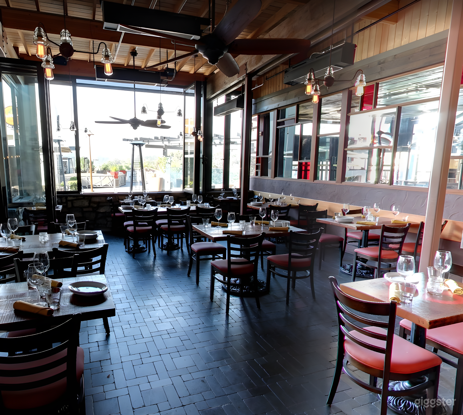 Front Dining Room Photo 4