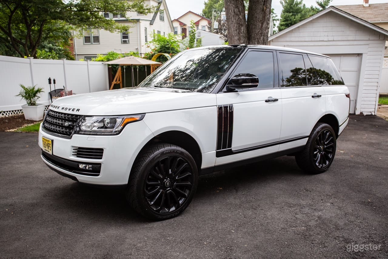 White Range Rover Supercharged Photo 1