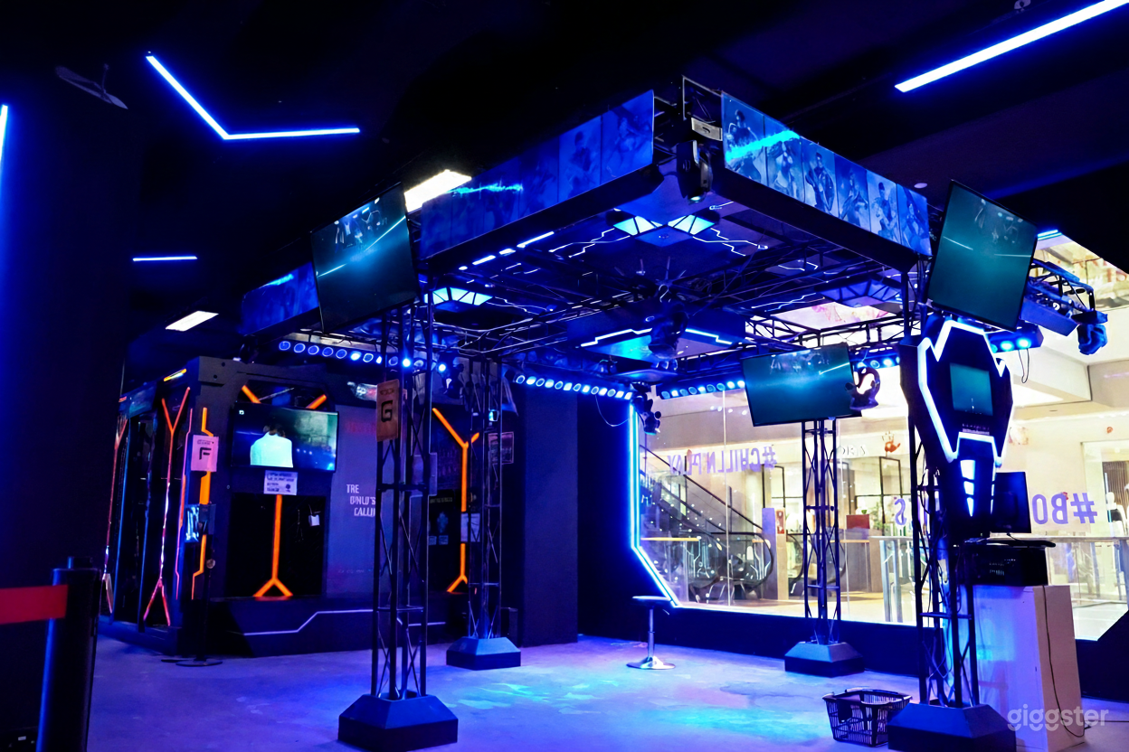 Immersive VR Arcade & NFT Gallery Photo 2