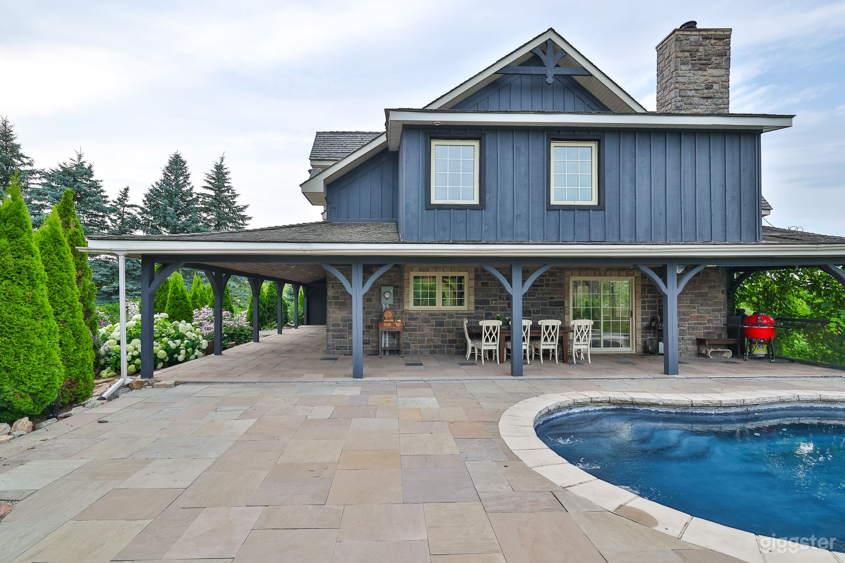 Infinity Saltwater Pool Photo 4