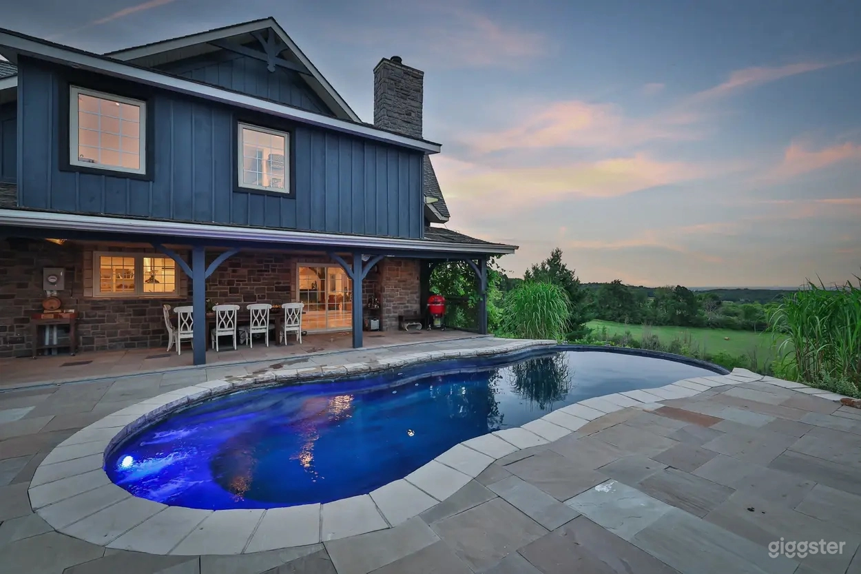 Infinity Saltwater Pool Photo 2