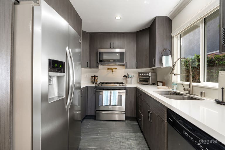  Casa de Luna Beach House 