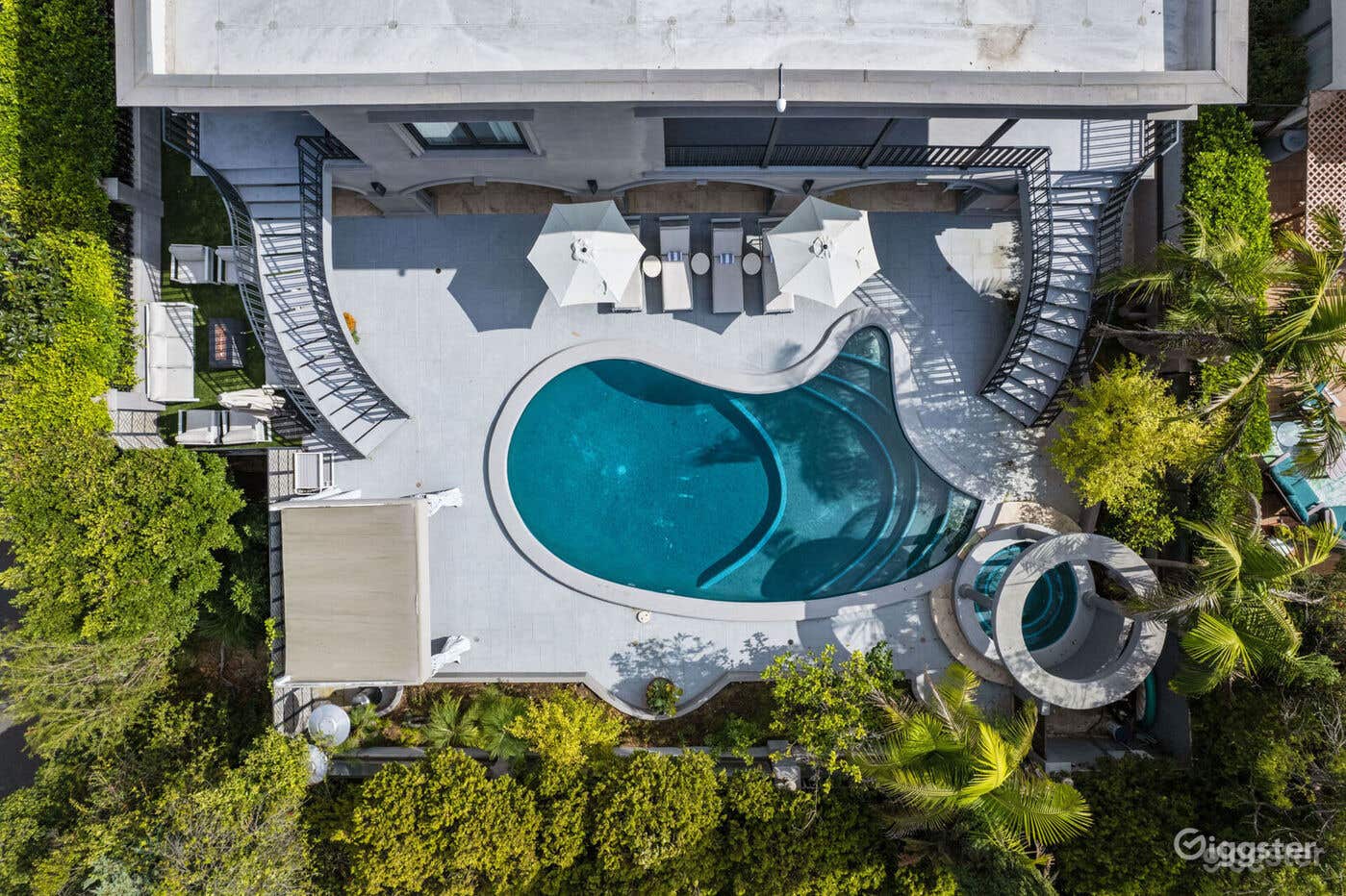  LUXE MODERN MANSION: POP-ART STYLE/POOL Photo 4