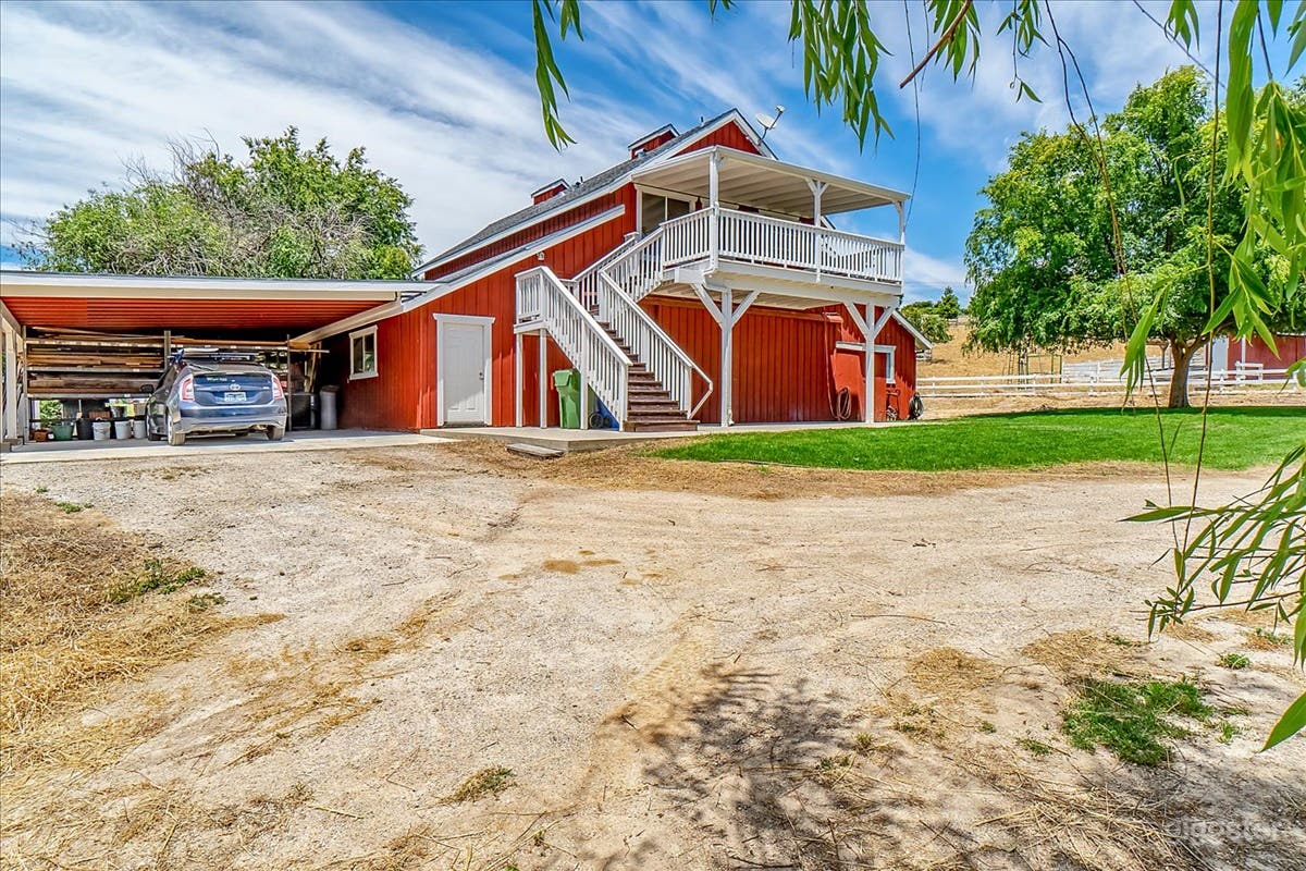 Red Barn Loft Photo 2