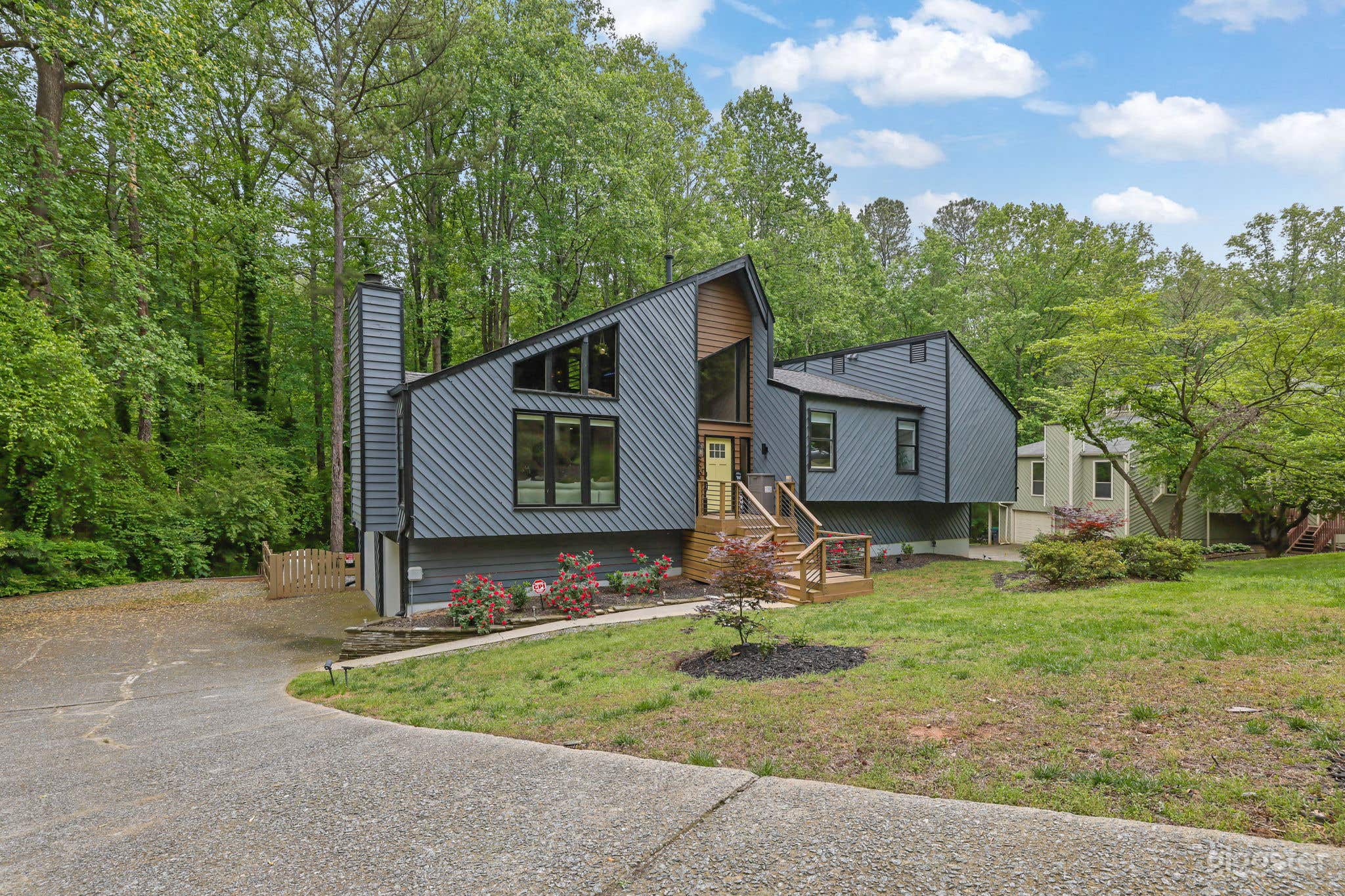 Designer Contemporary in Prime East Cobb Photo 2