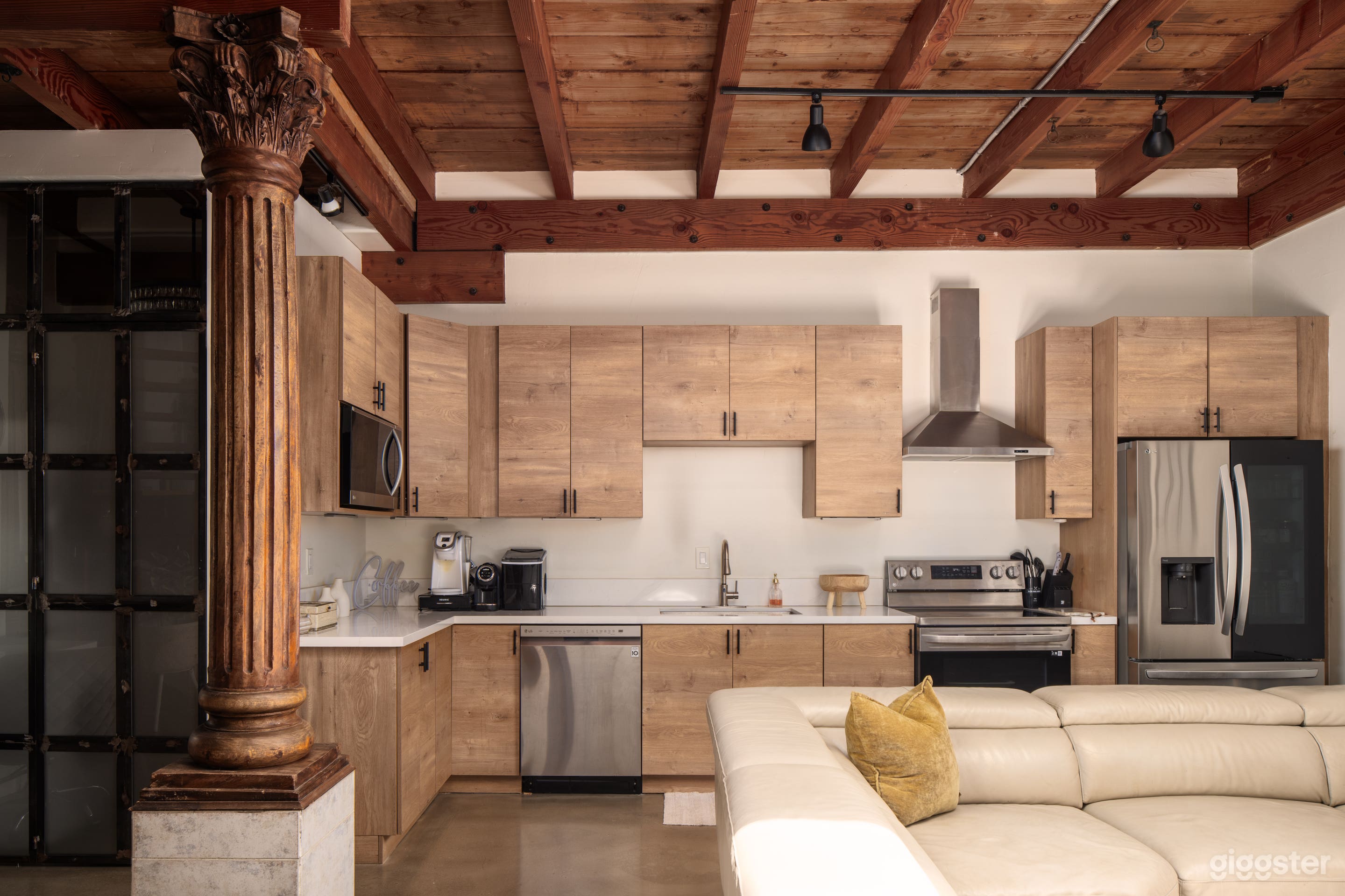 Cabin in the City - San Diego, CA Photo 4