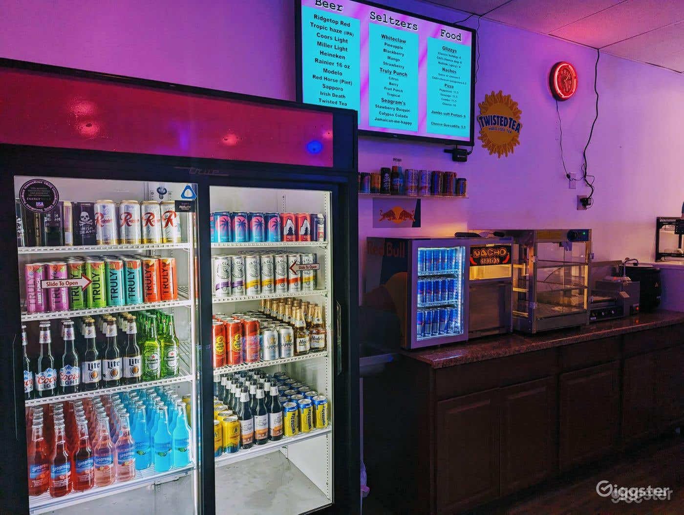 Karaoke Room A for 6 Guests Photo 4