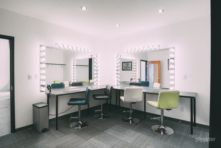  Filming & Photography Studio with Cyc Wall 