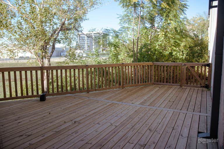  The Kitchen with Outdoor Deck 