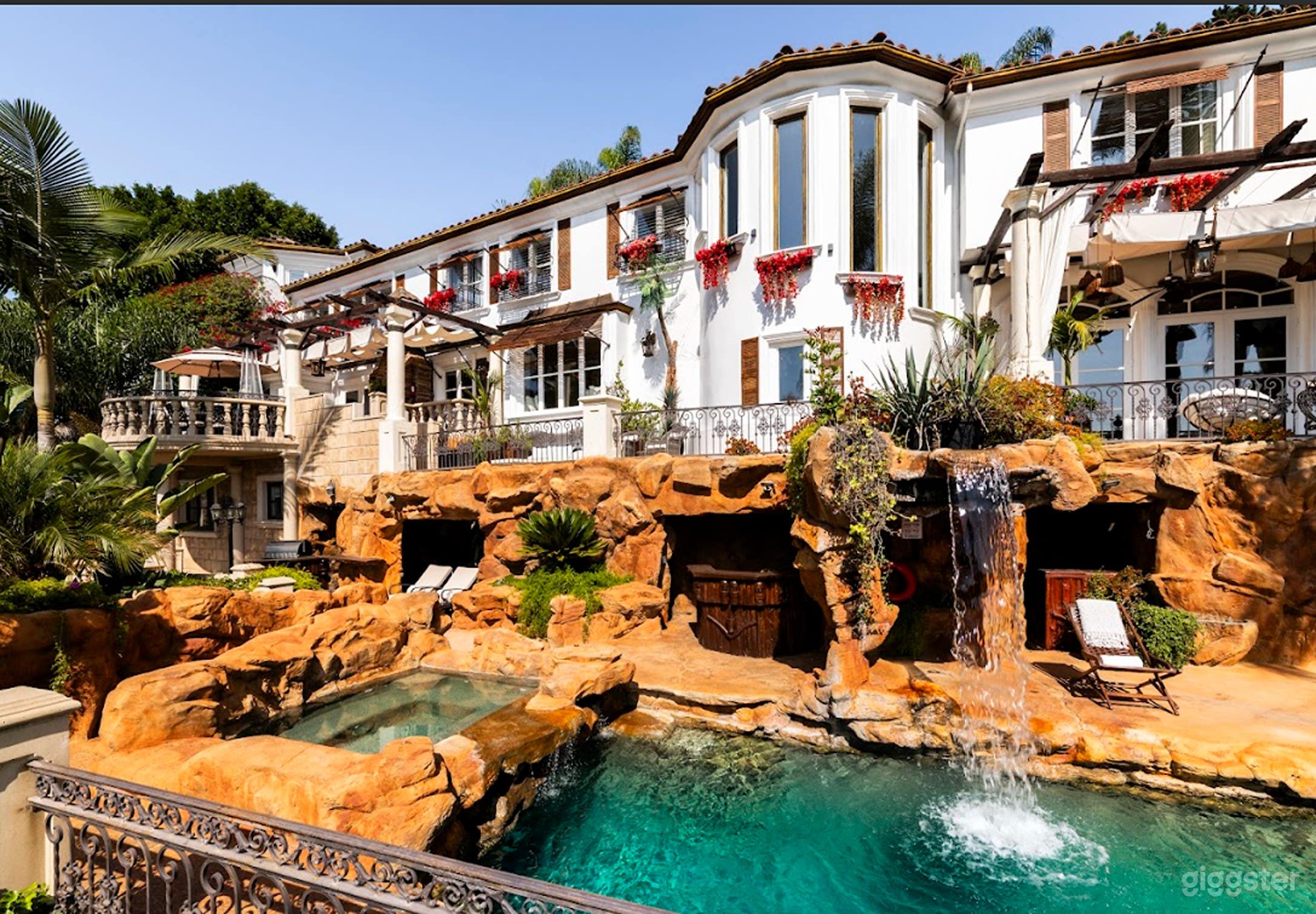 Exquisite Outdoor Pool with golf course view  Photo 2