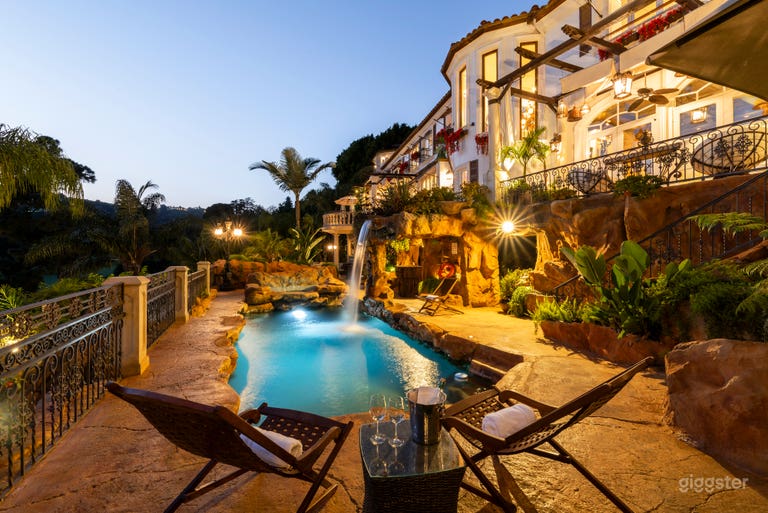  Exquisite Outdoor Pool with golf course view  