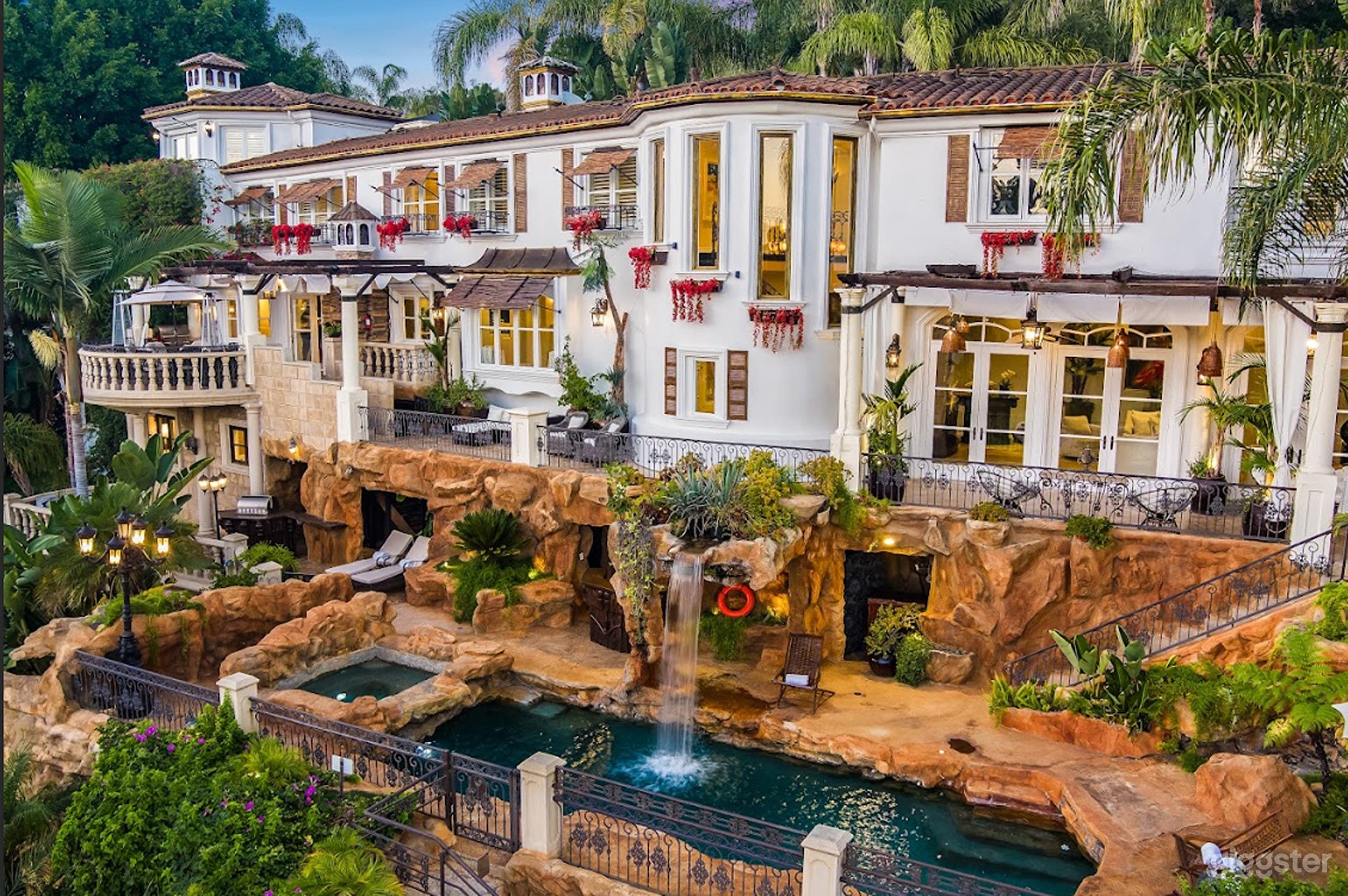 Exquisite Outdoor Pool with golf course view  Photo 4