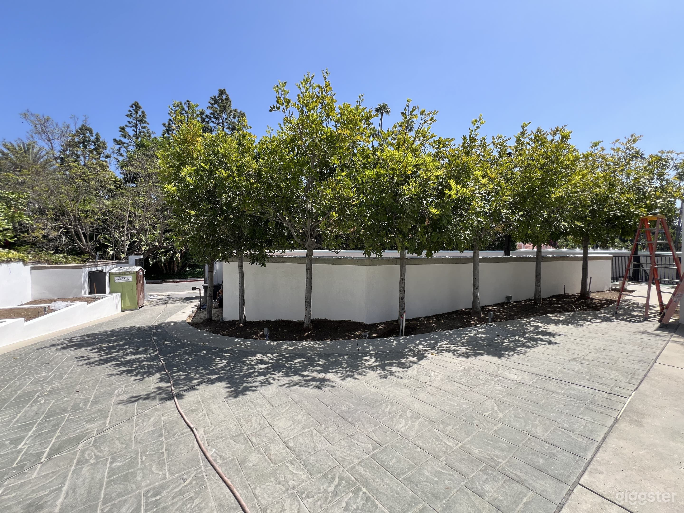 Beverly Hills Mansion with Tennis Court and Pool Photo 4