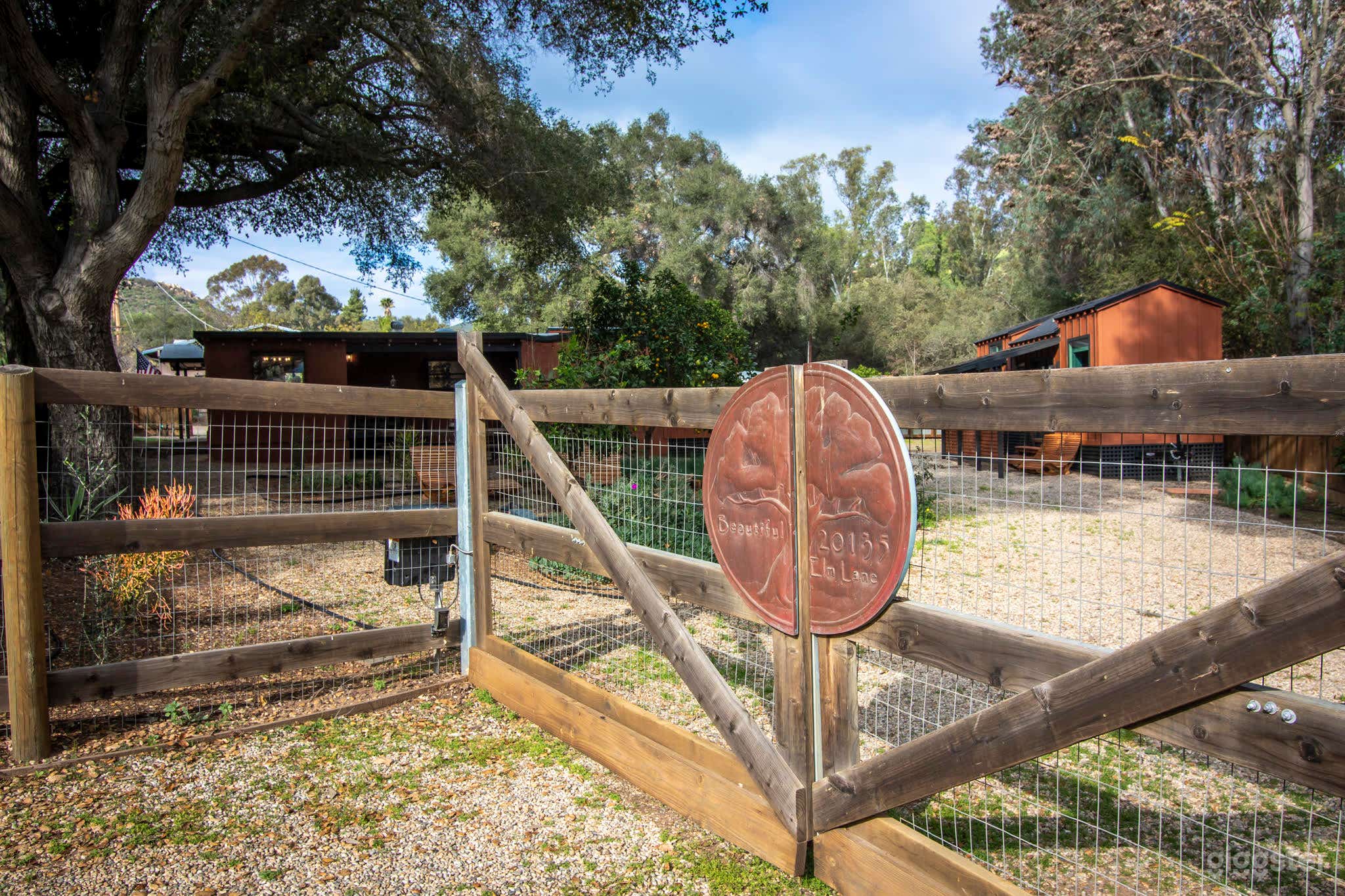 Rustic Ranch Retreat w/ Open Land & Amenities Photo 4