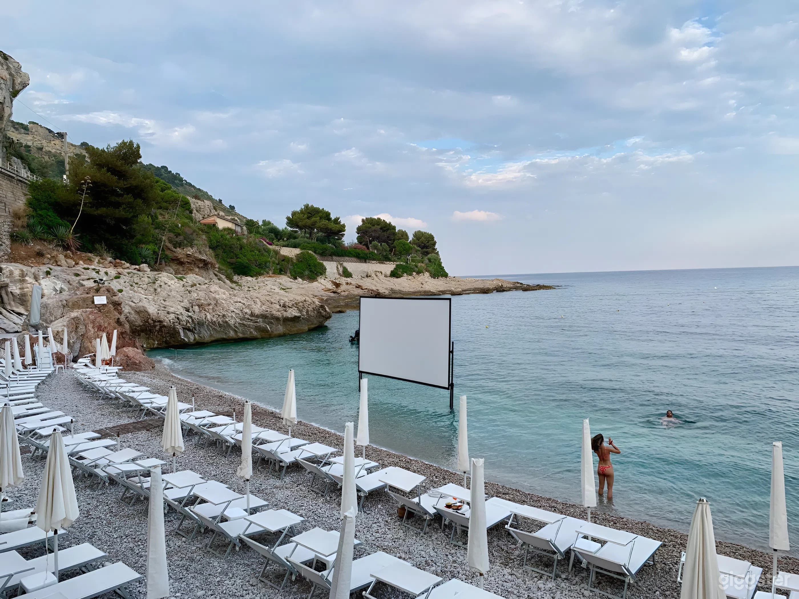 Foto di Location Esclusiva sul Mare sulla Riviera Italiana con Spiaggia 3
