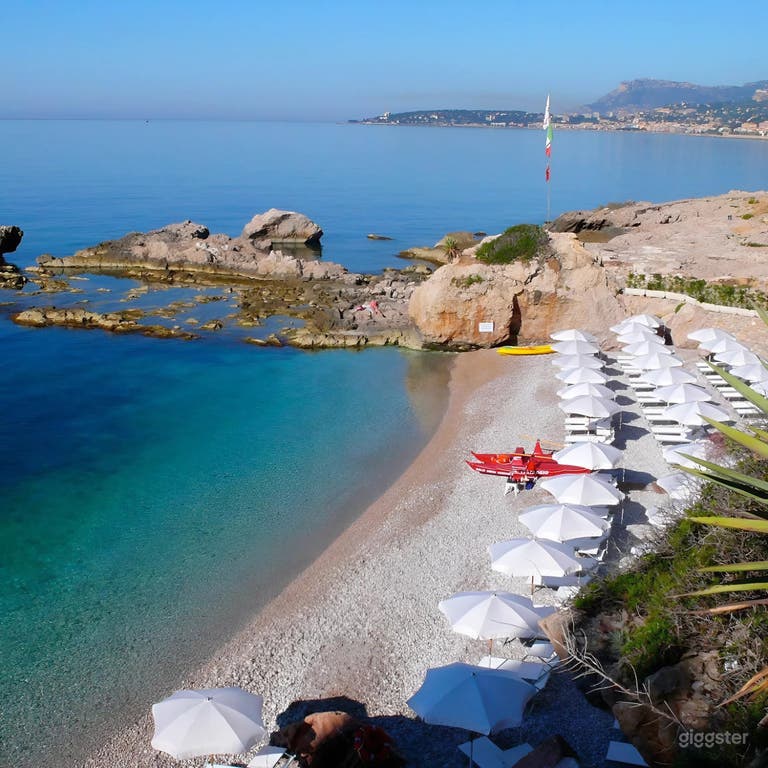  Location Esclusiva sul Mare sulla Riviera Italiana con Spiaggia 