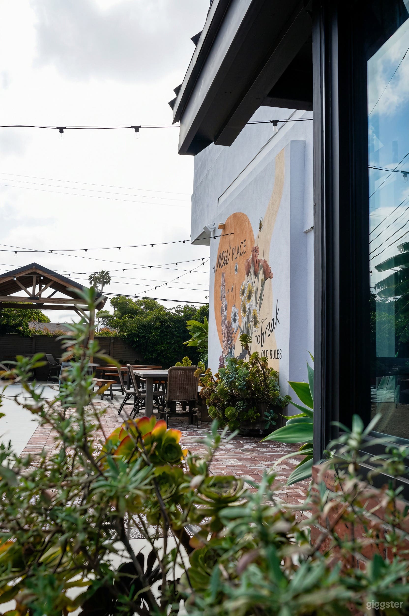 Creative Meeting Space - Garden Patio Photo 4