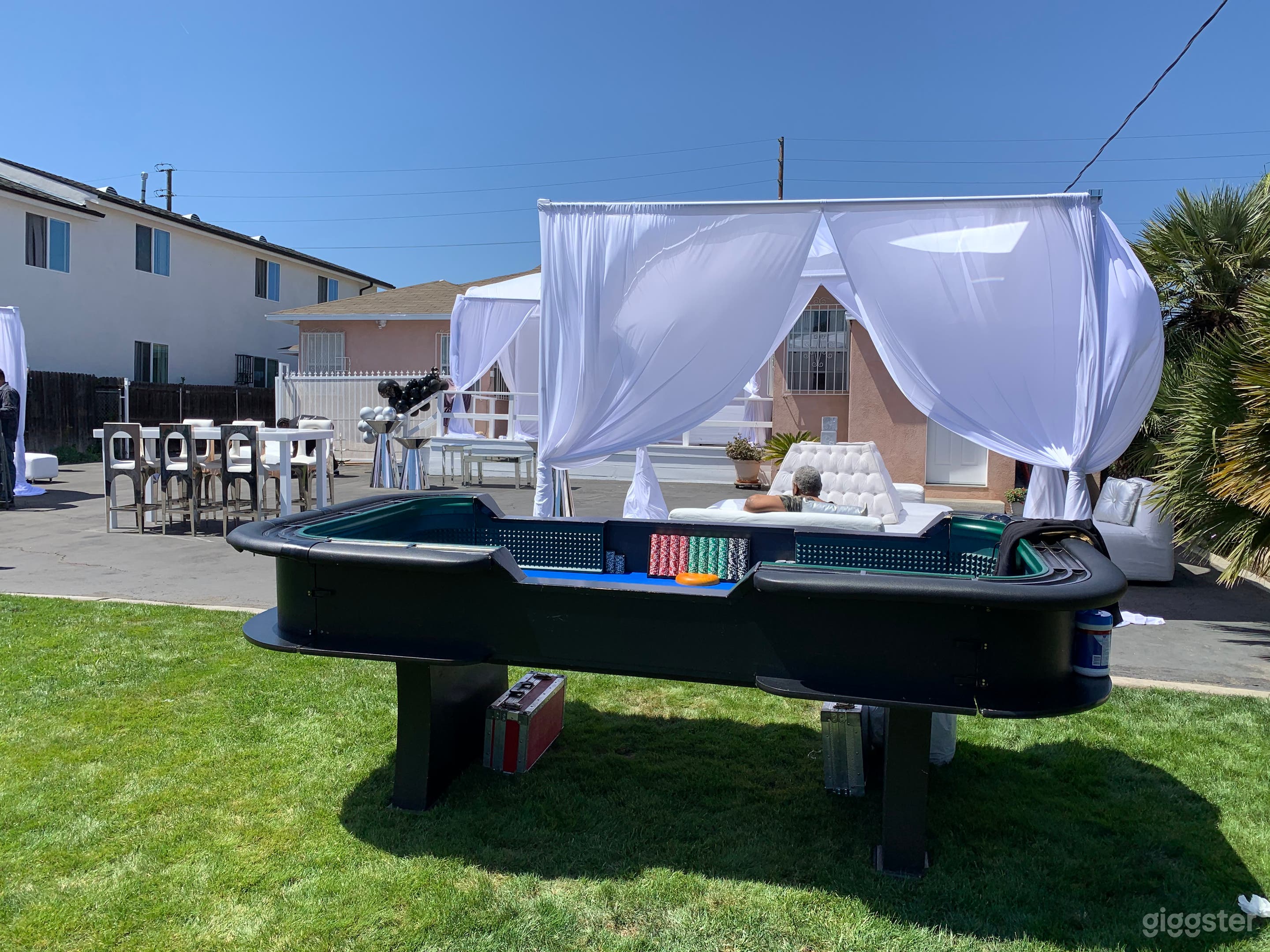 Tropical Paradise Home in south LA Photo 2