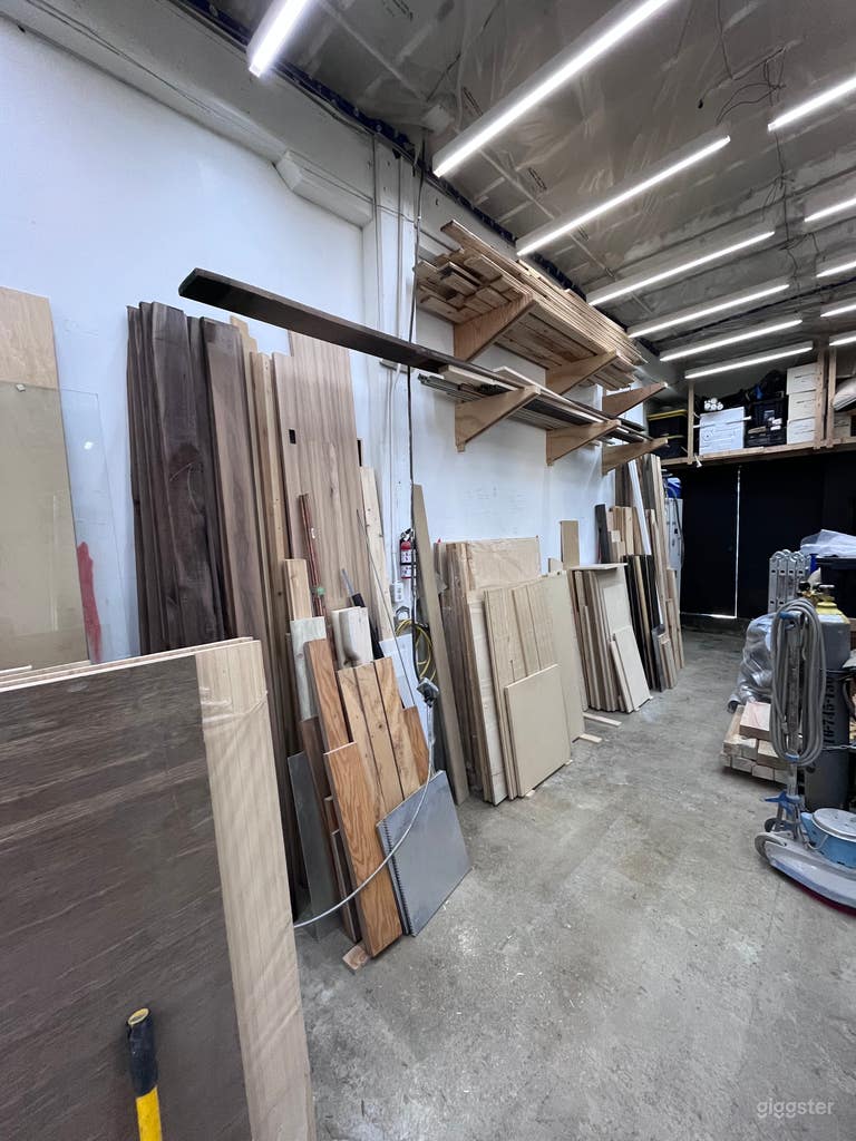  Fully Equipped Woodshop - Workshop - Manufacturing 