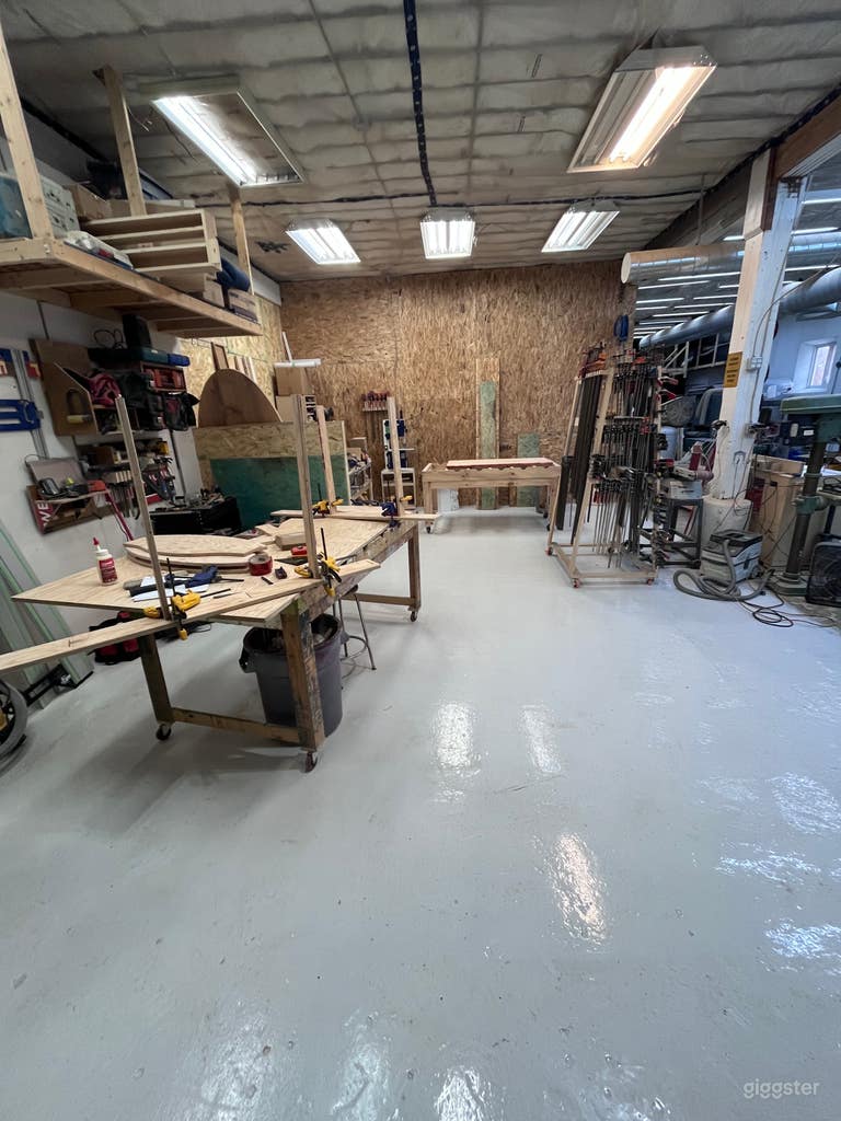  Fully Equipped Woodshop - Workshop - Manufacturing 