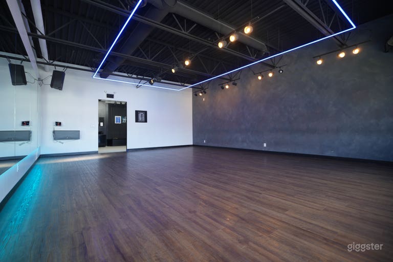  North Facing Natural Light in studio 