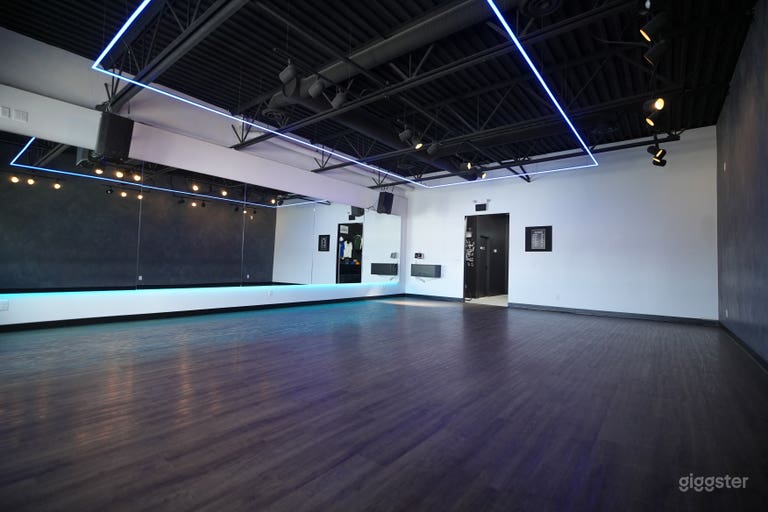  North Facing Natural Light in studio 