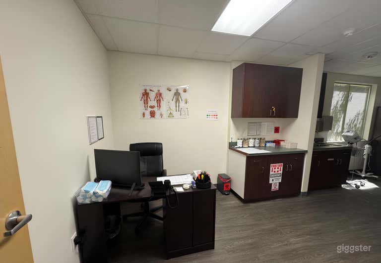  Small Hospital Consultation Room 
