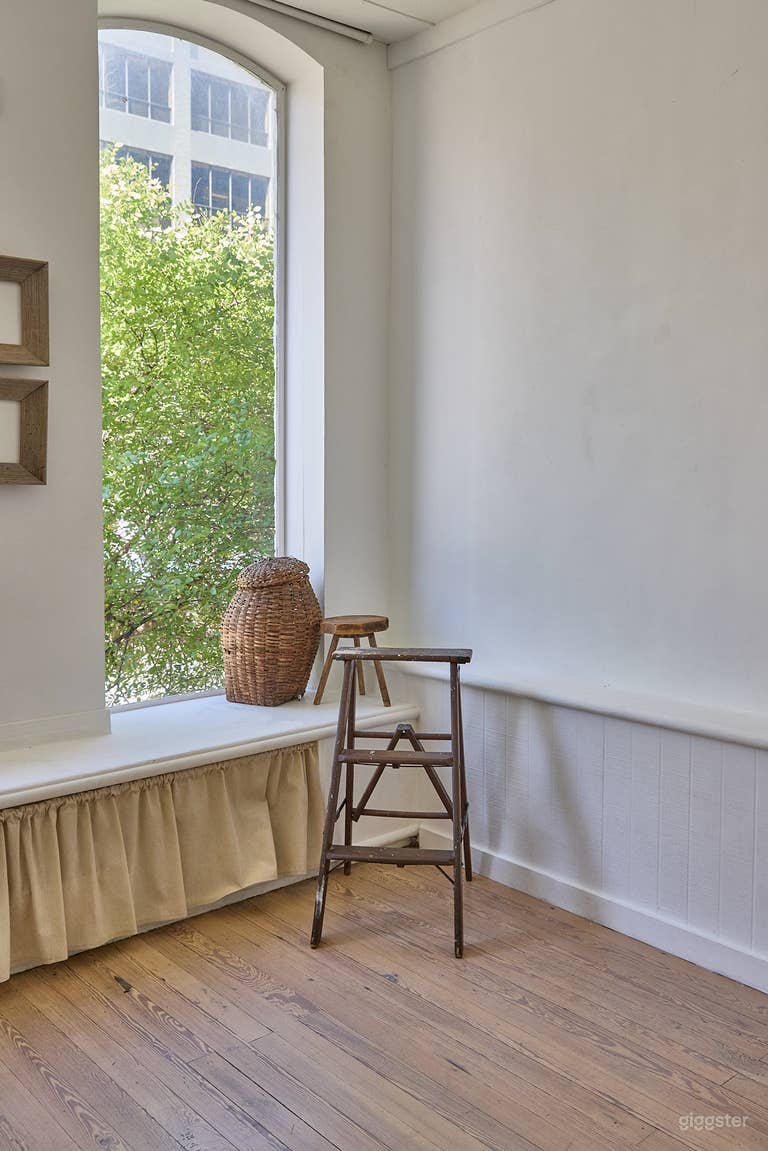  Historic Downtown Studio Retreat 