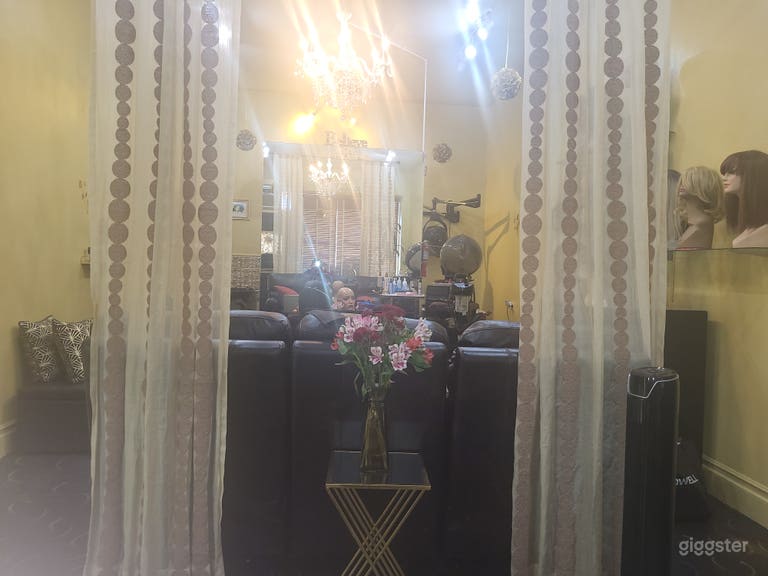  Colorful Beauty Salon 