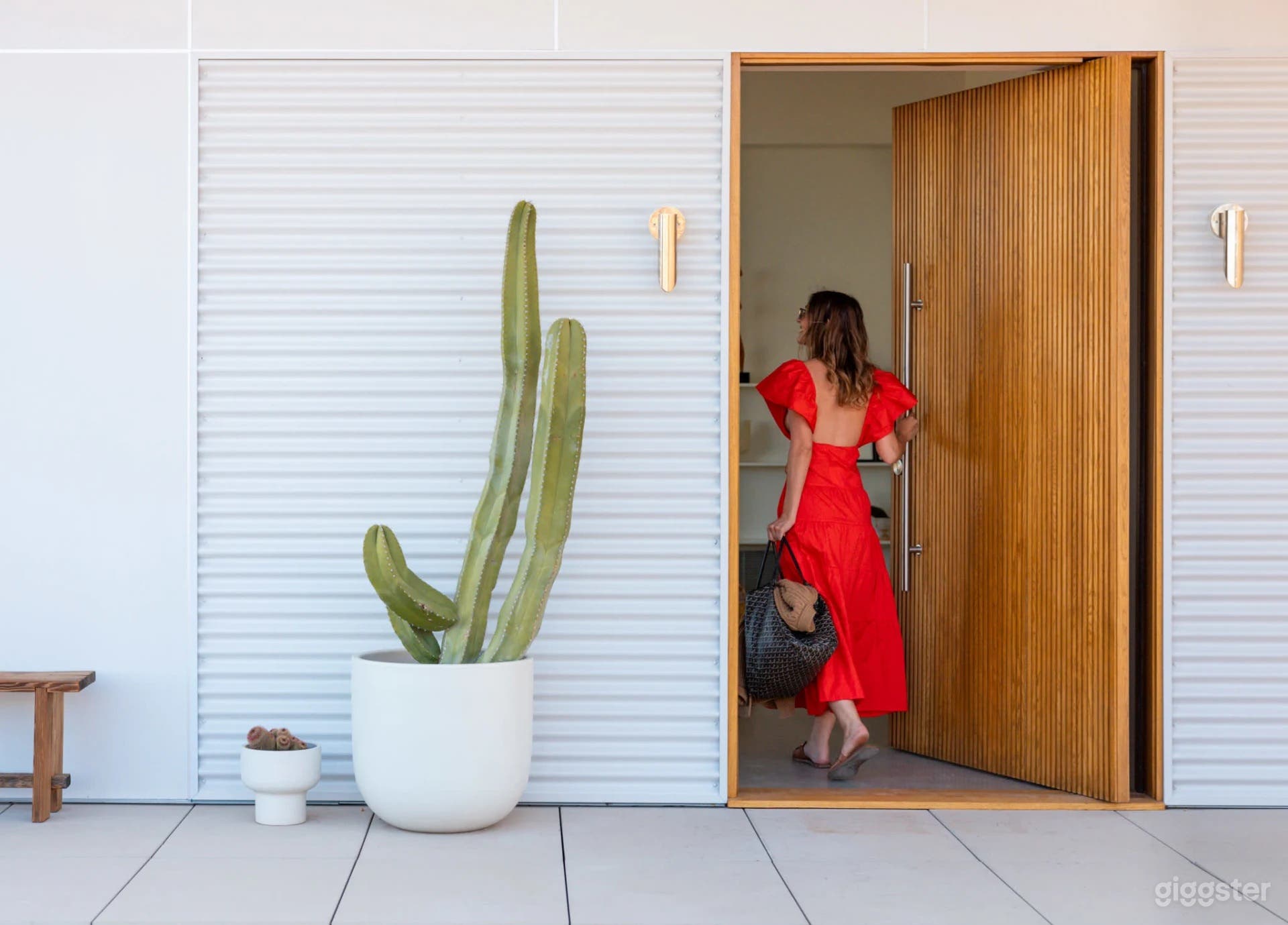 Panorama House with Desert View Photo 4