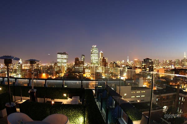  Stunning Sky Lounge in Long Island City 