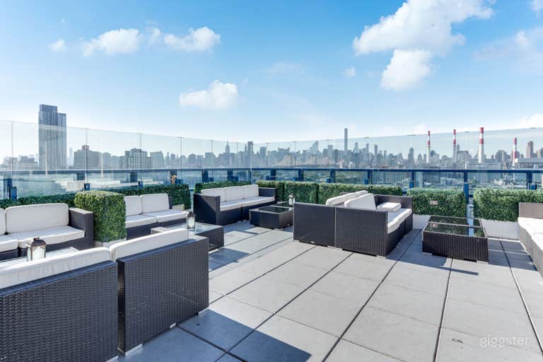  Stunning Sky Lounge in Long Island City 
