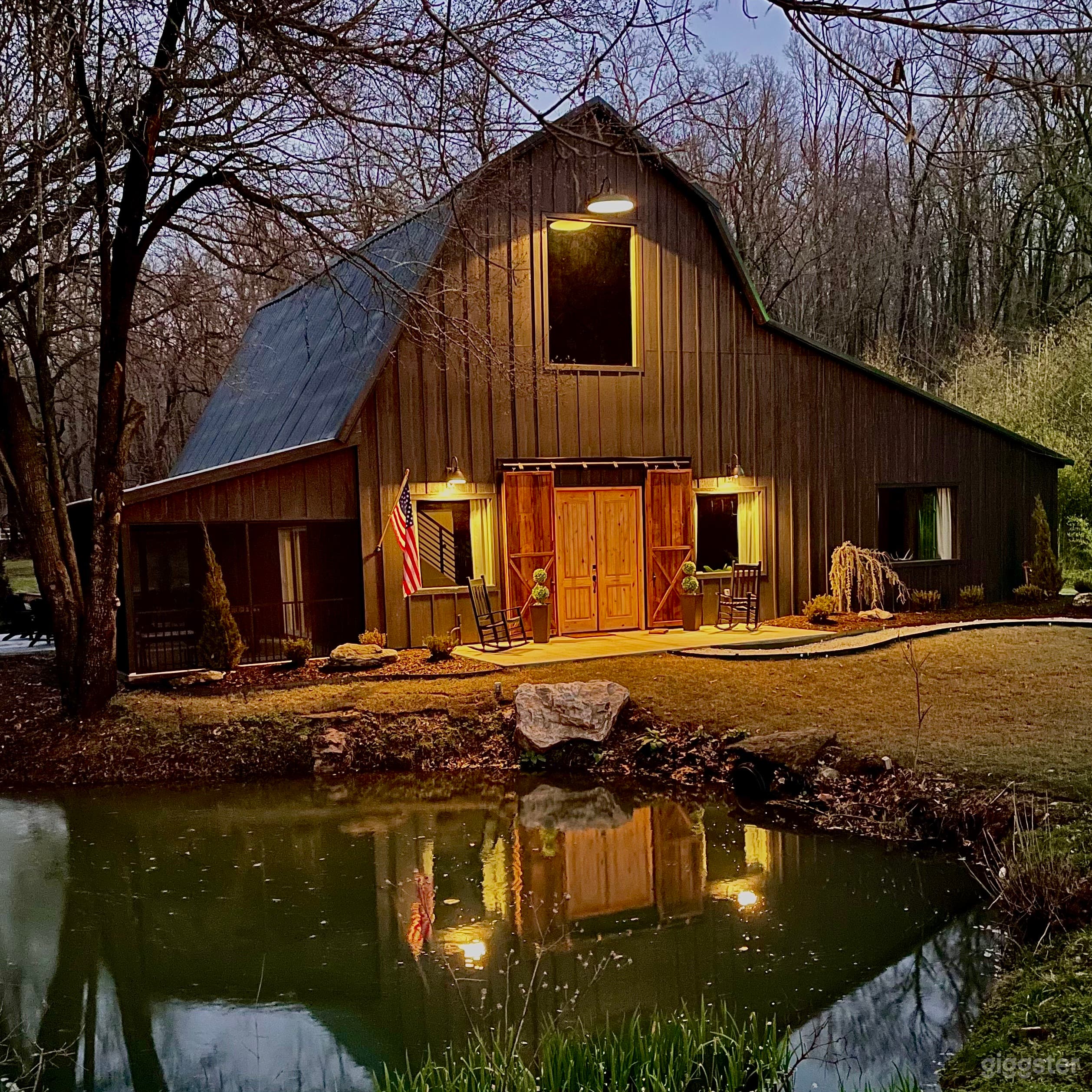 Fabulous Barn for Events &amp; Stays Photo 1