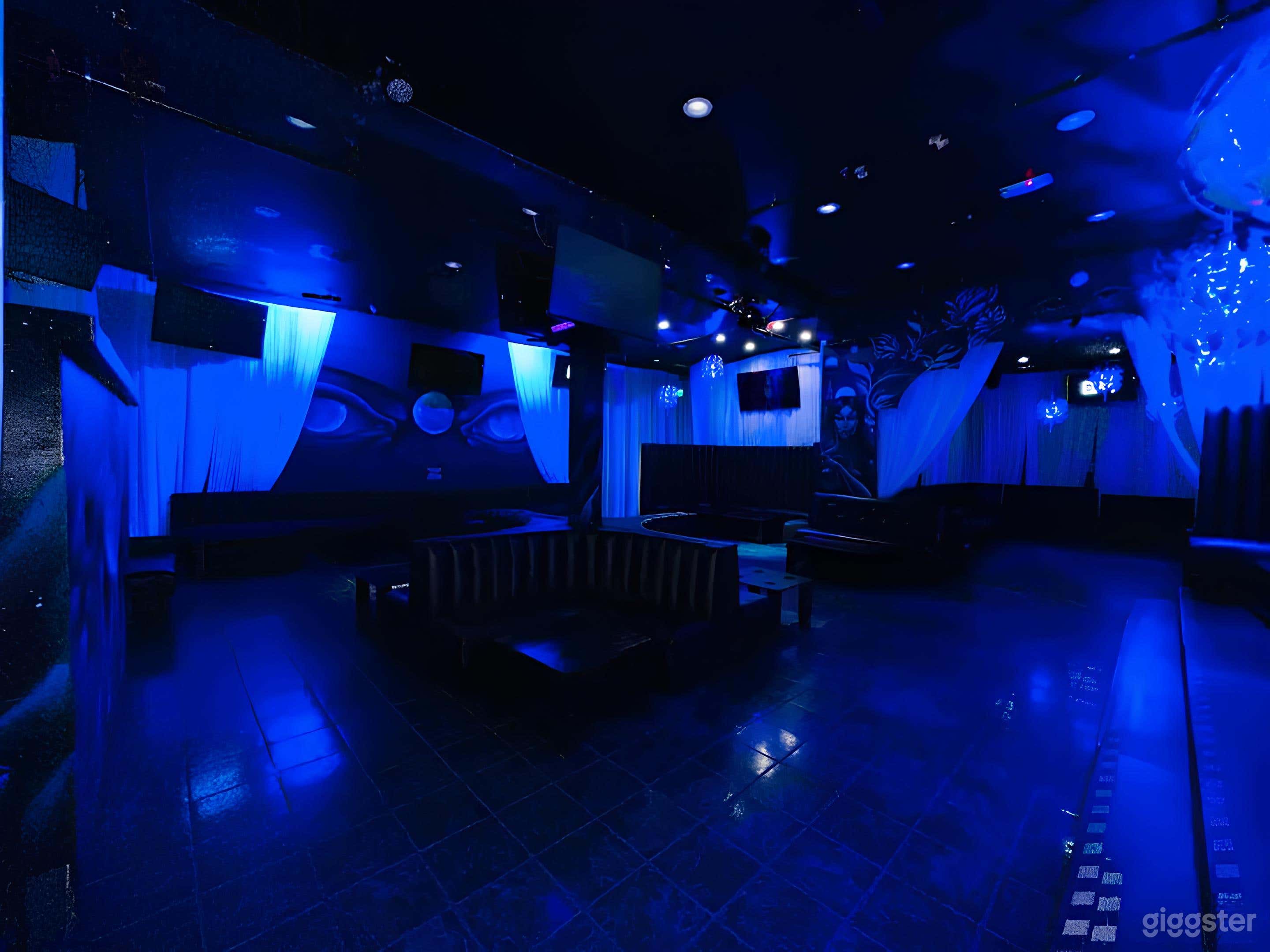 Bluemoon Lounge Photo 3