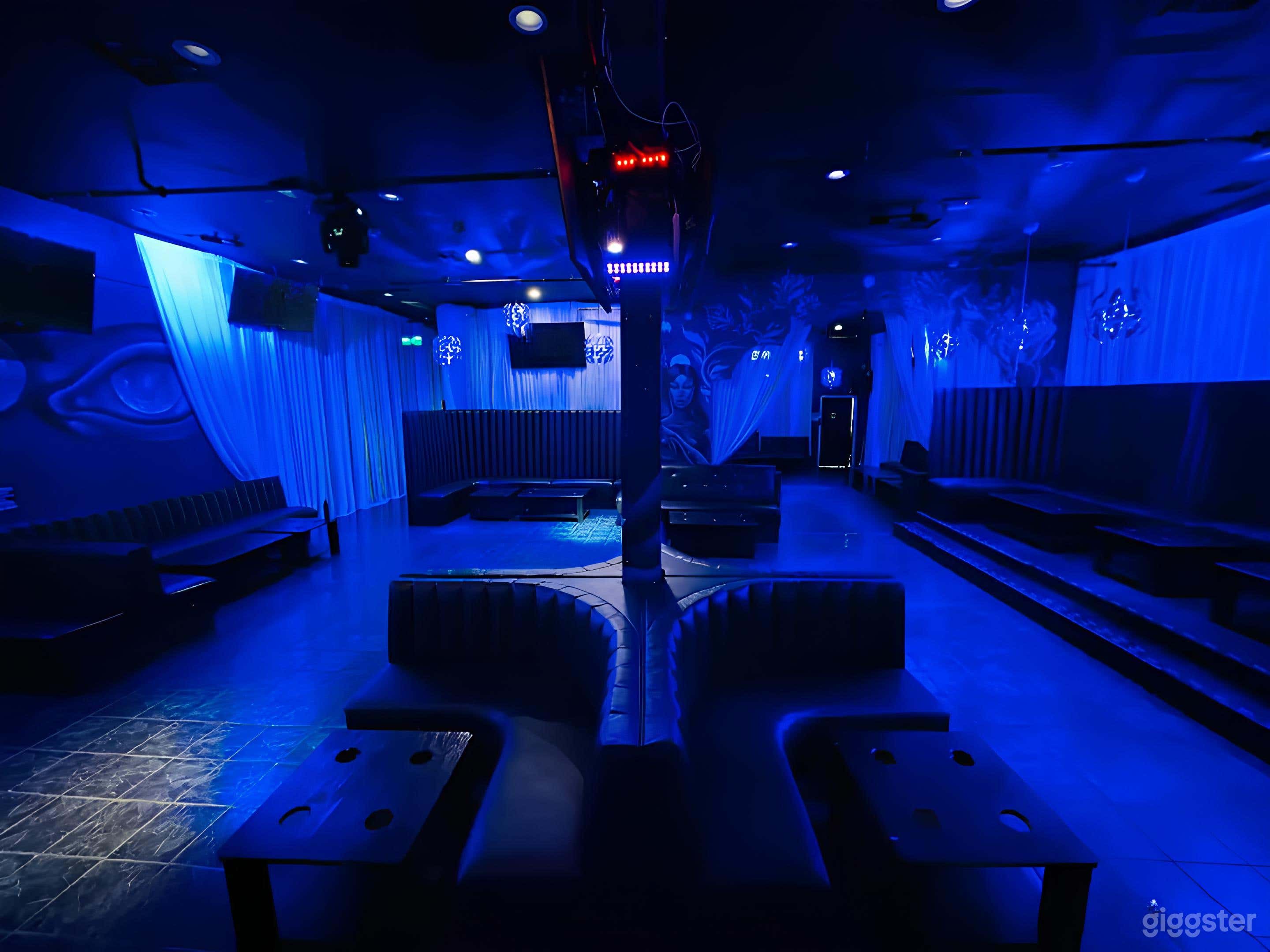 Bluemoon Lounge Photo 2