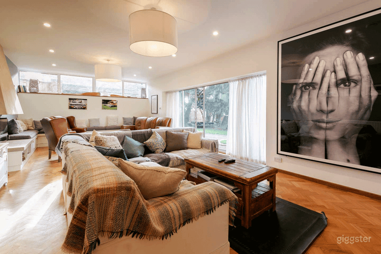  5 Bedroom House & Tennis Court on a Private Island 