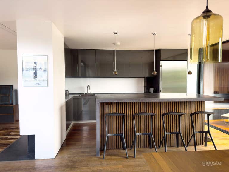  Modernist Home With London Views and Internal Courtyard 