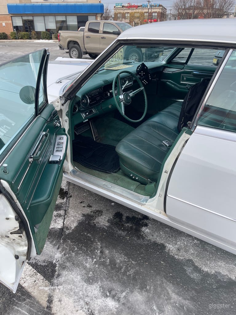  Beautiful classic car Cadillac 1966 