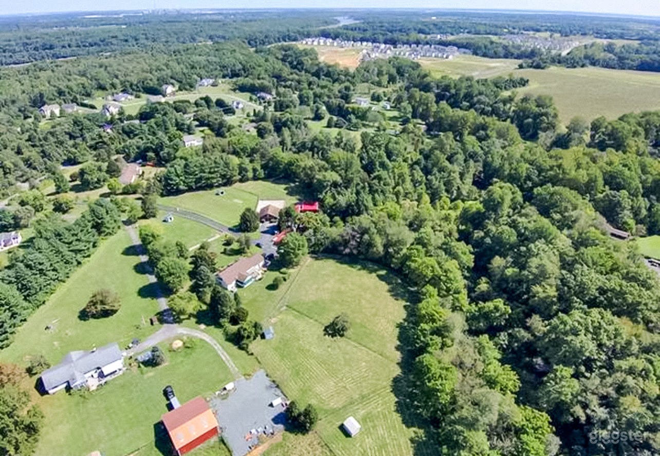 Rustic Elegance for Film and Photo Shoots Photo 1