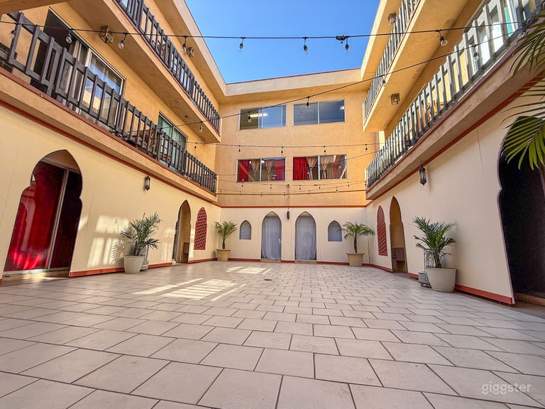  Lieu urbain, spacieux, avec ambiance marocaine 