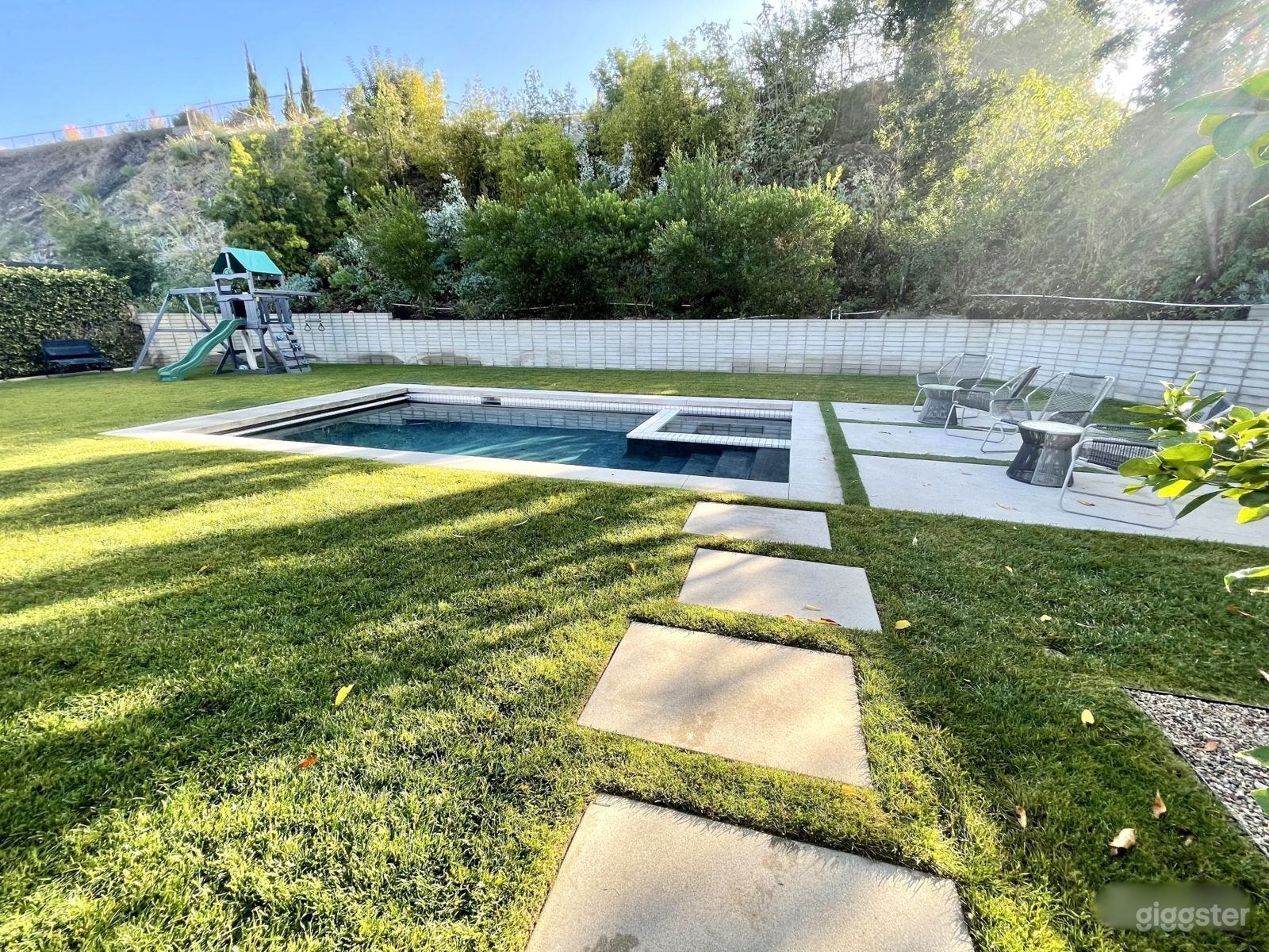 Brand new pool, spa &amp; sleek deck in hills backyard Photo 4