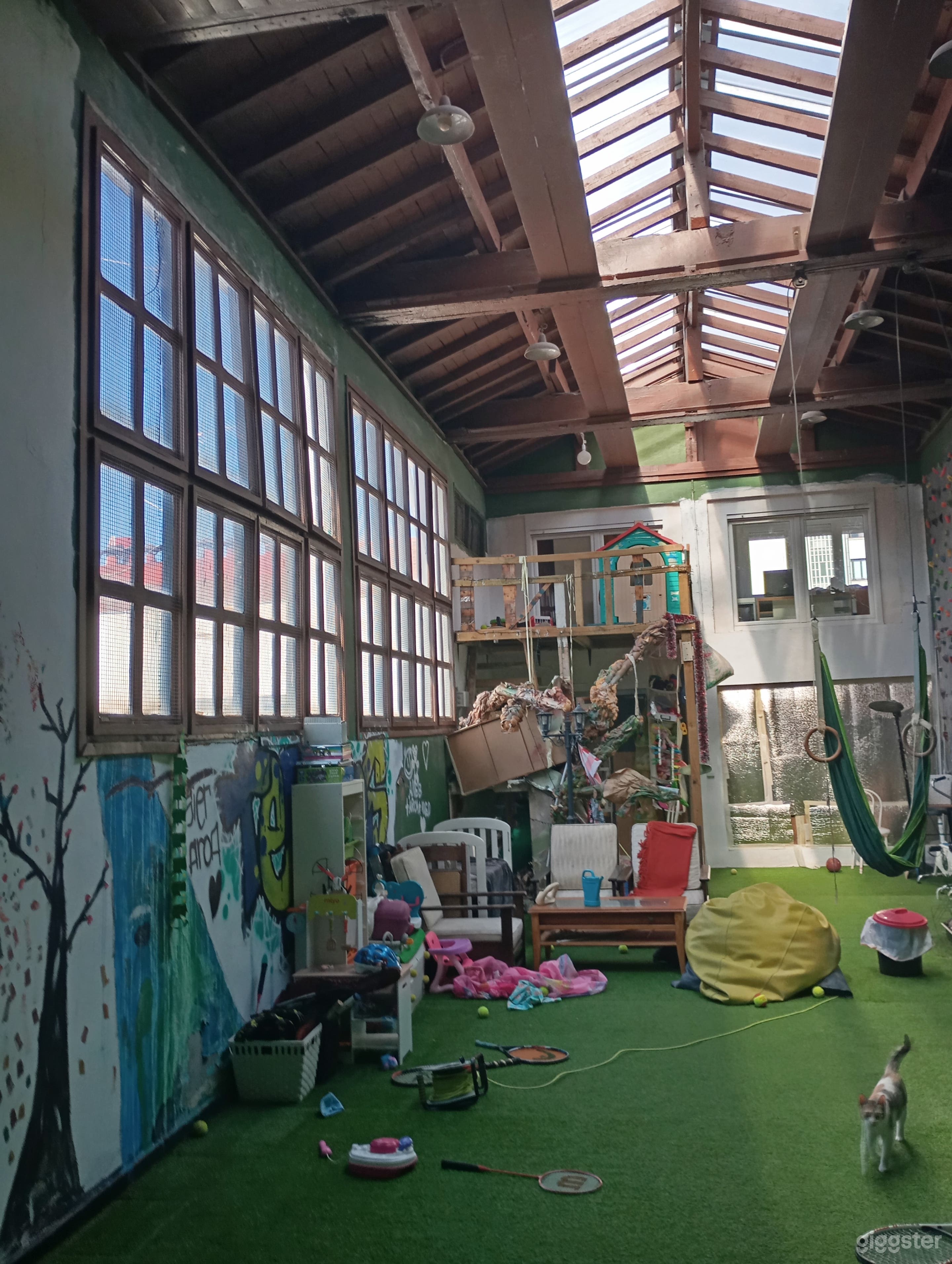 Frontón Cubierto + Rocódromo