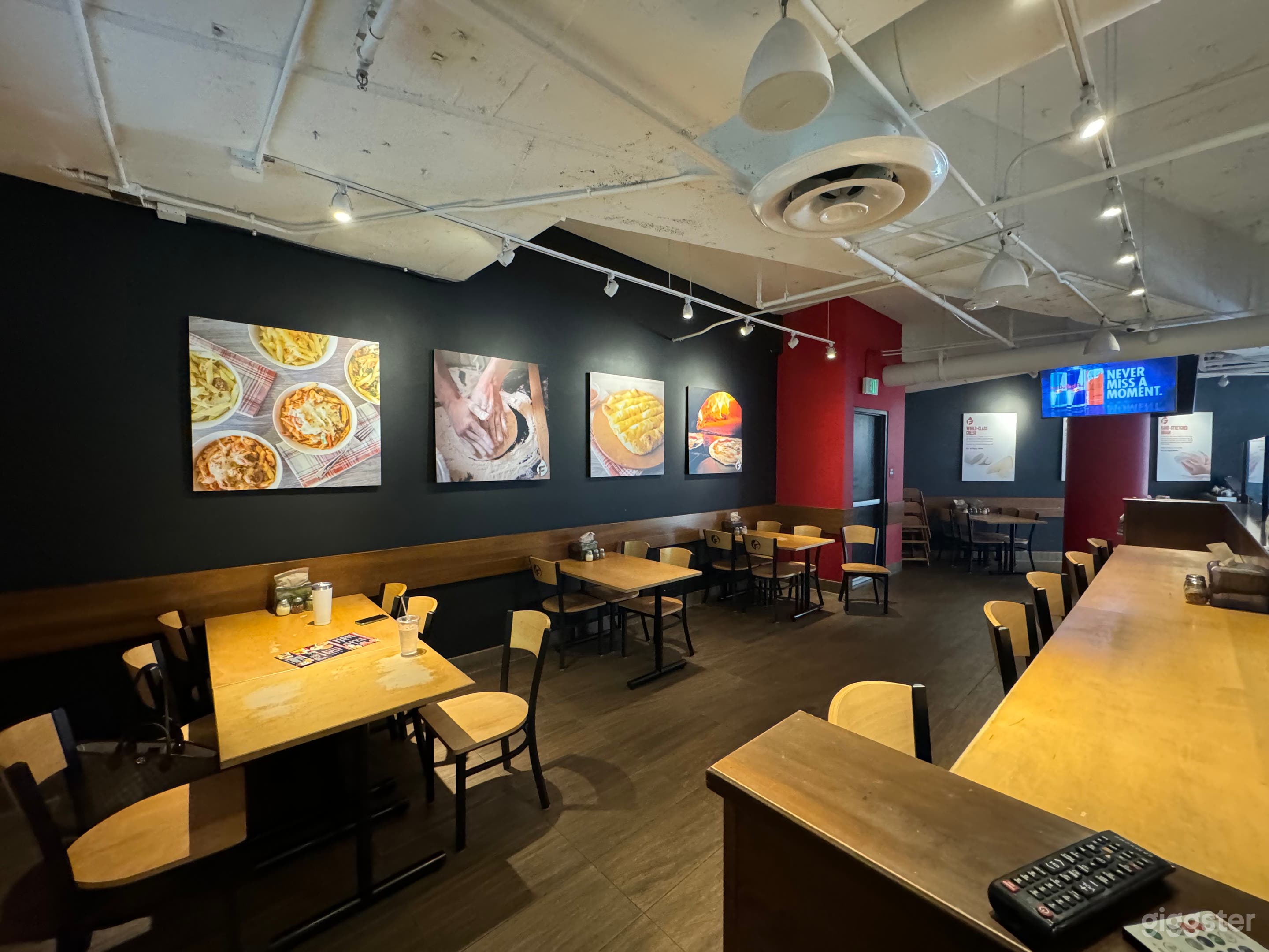 Italian restaurant pizzeria  Photo 1