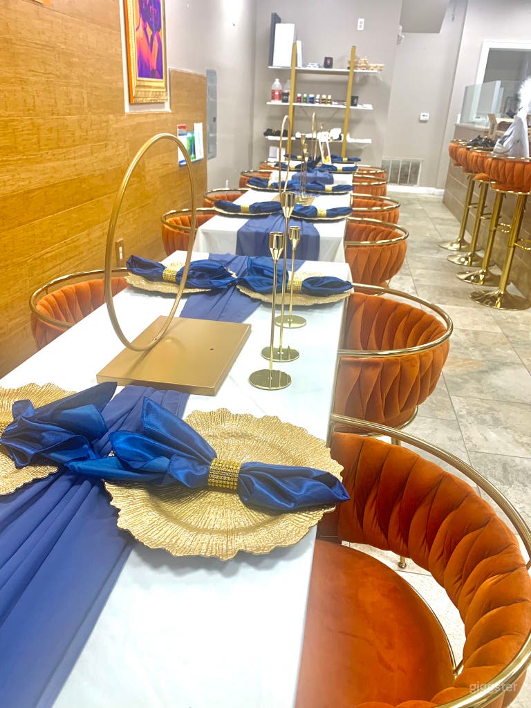  Cozy Intimate Space w/ Bar 