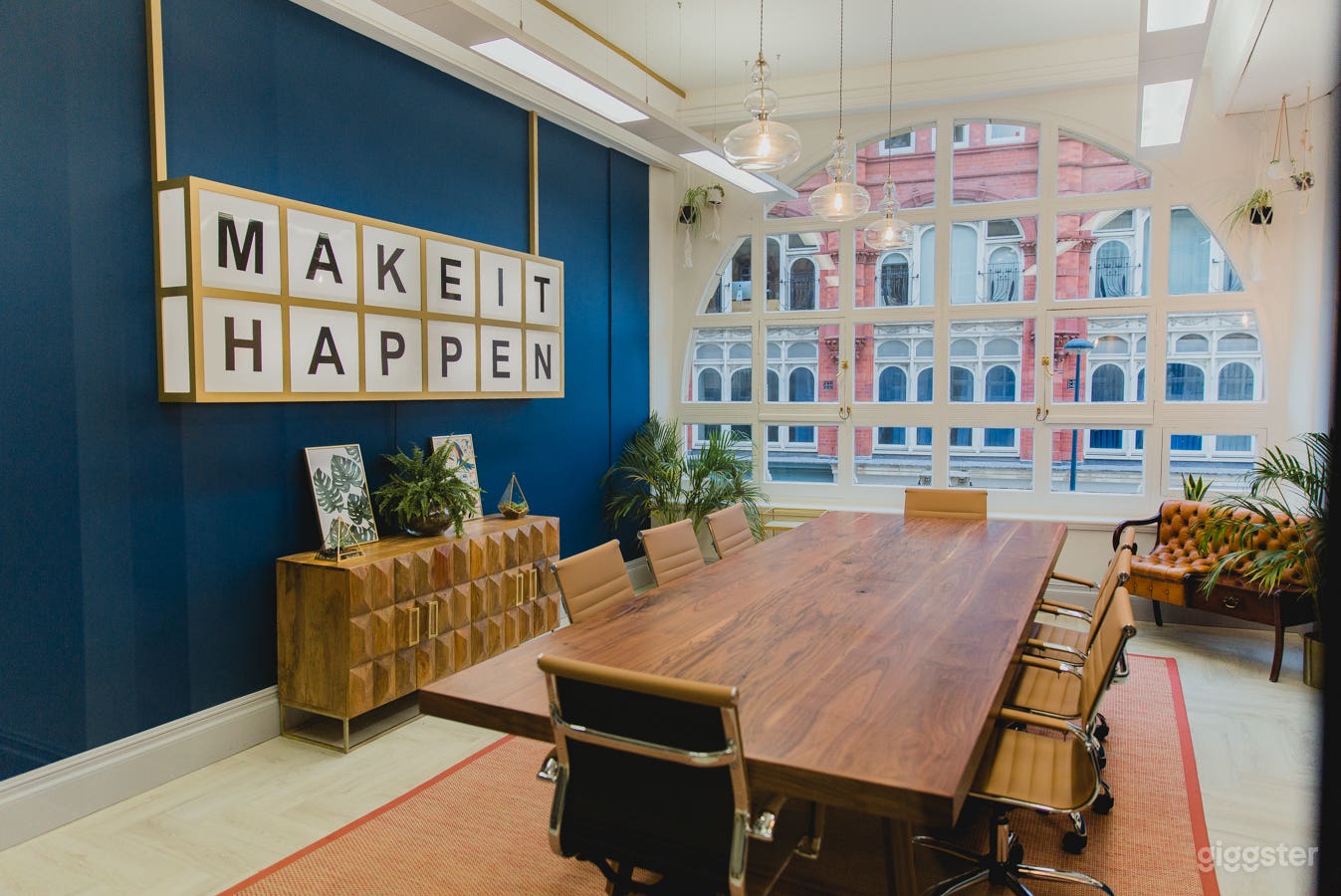 Victoria Suite Photo 1