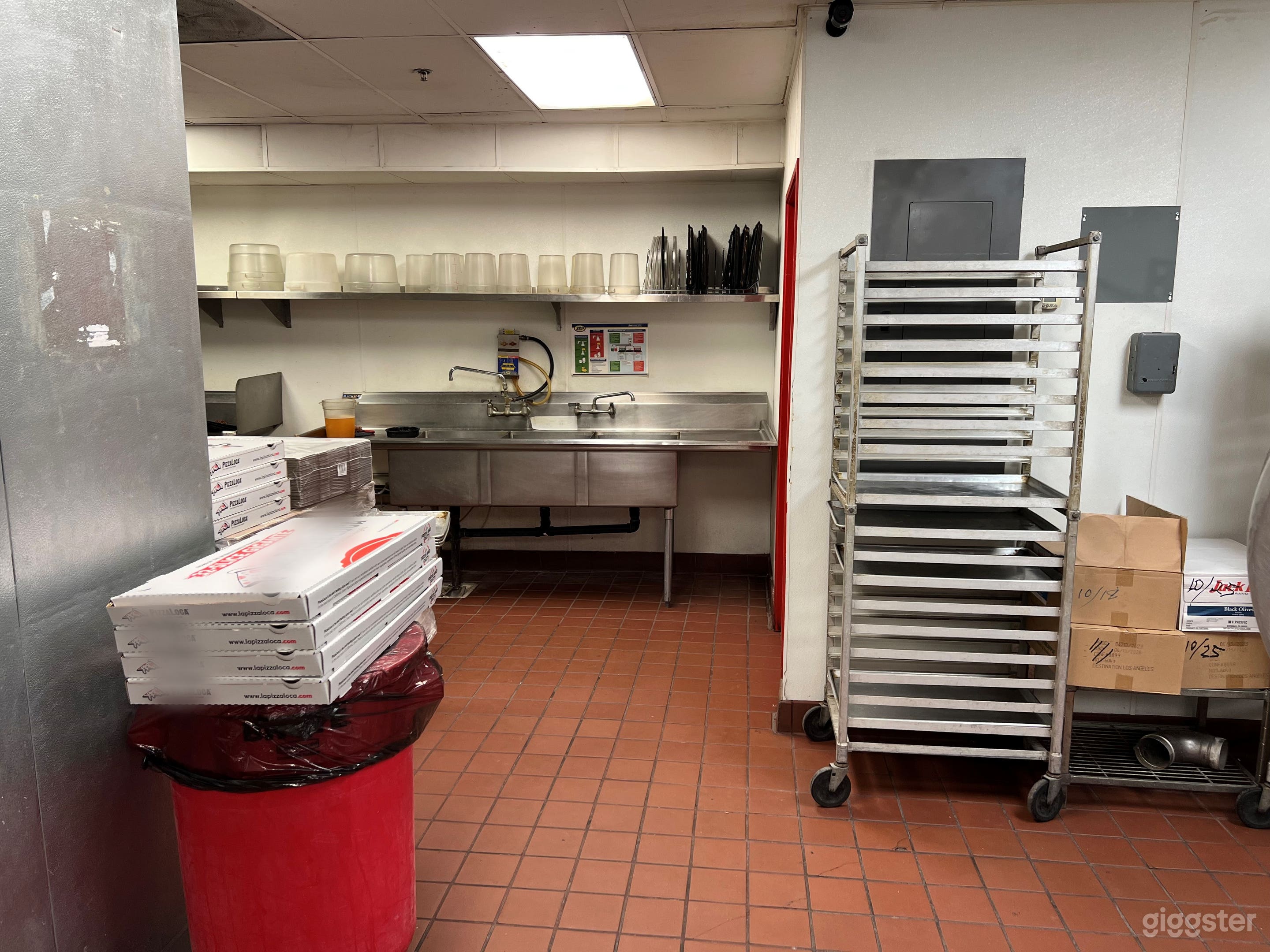 Perfect for Filming Pizza Restaurant in San Bernardino Photo 4