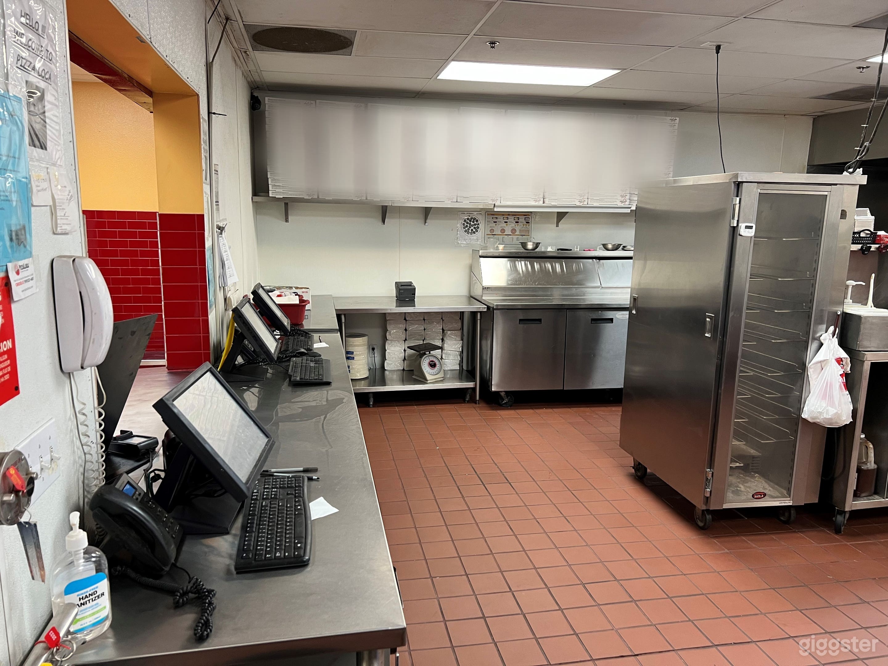 Perfect for Filming Pizza Restaurant in San Bernardino Photo 3