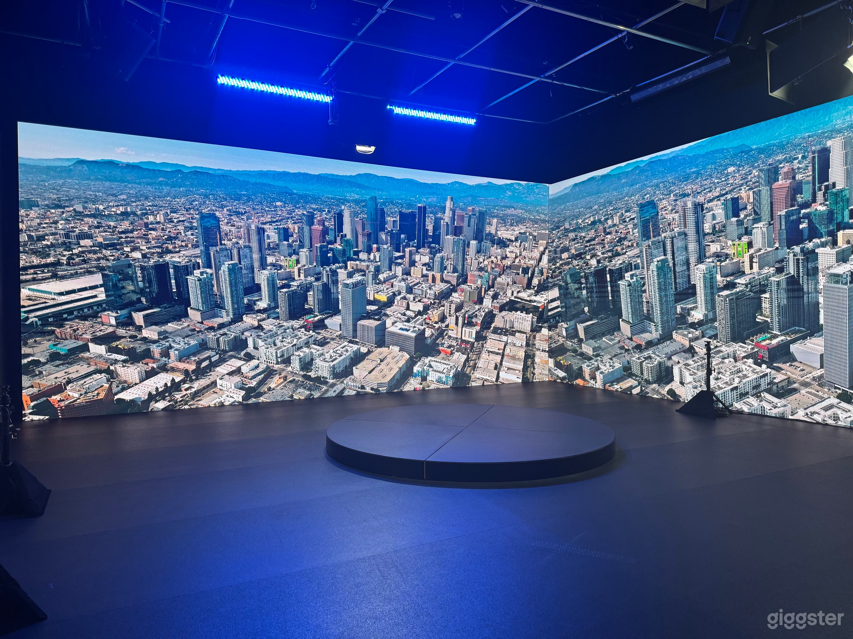 Large Studio Space in Orange County with LED Walls Photo 3