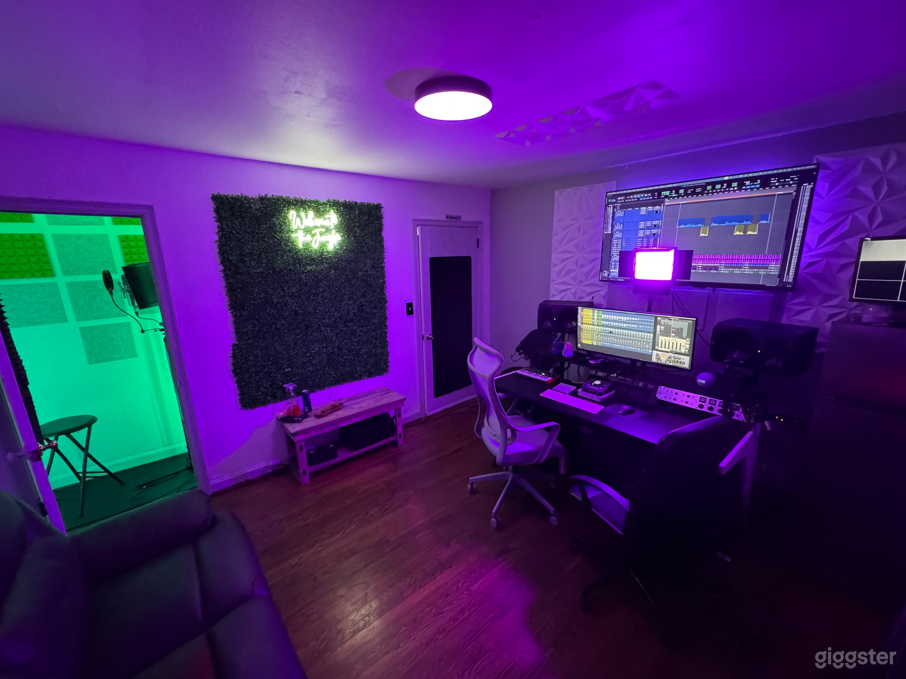 Top- Notch Recording Studio In Atlanta Photo 2